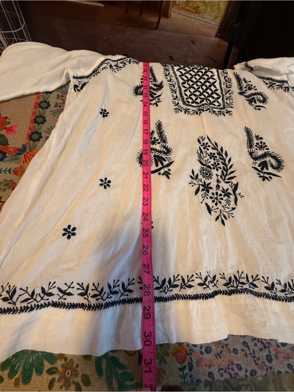Solitaire 1X White Tunic with Black Embroidery Boho Romantic Floral Dressy - Picture 13 of 17